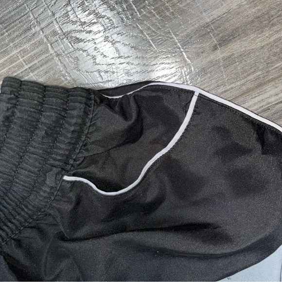 Op running athletic yoga workout exercise black with white piping.  Sz Lg Jr - Picture 3 of 8